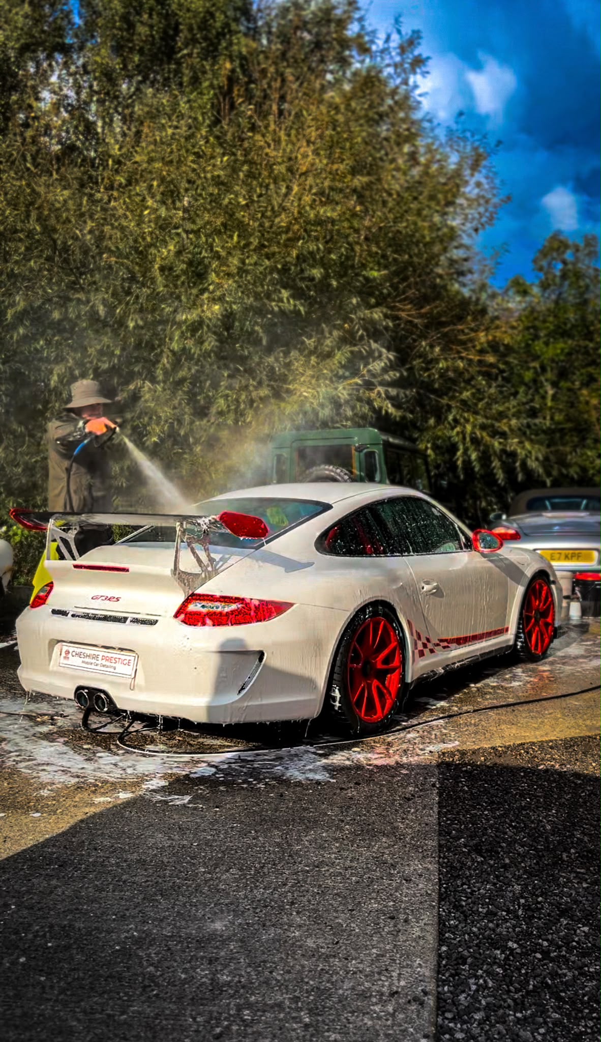 Clean vehicle exterior